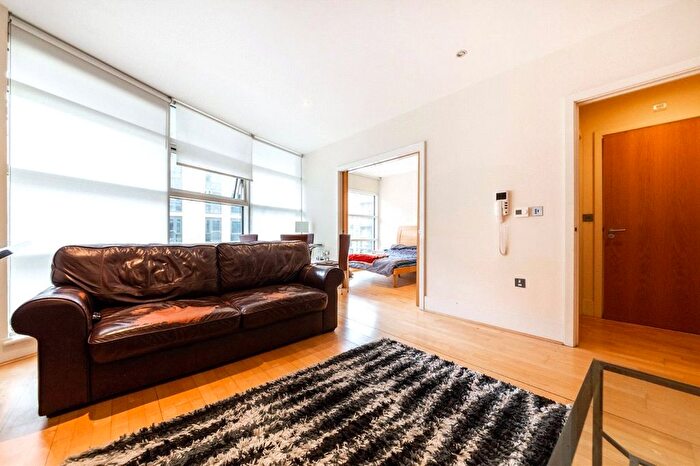 1 Bedroom Flat For Sale In Kingfisher House, Juniper Drive, SW18