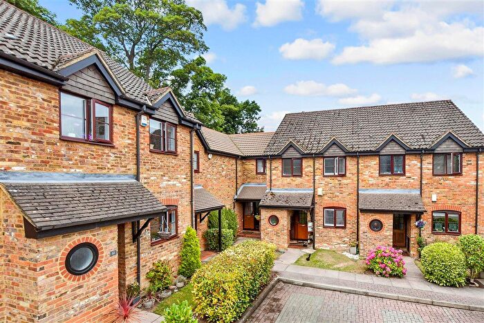2 Bedroom End Of Terrace House For Sale In Lower Dunnymans, Banstead, Surrey, SM7