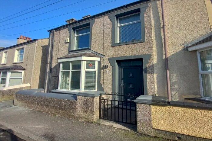 3 Bedroom End Of Terrace House To Rent In Ucheldre Avenue, Holyhead, LL65