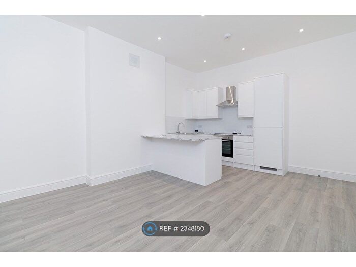 2 Bedroom Flat To Rent In Bouverie Road West, Folkestone, CT20