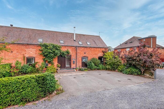 3 Bedroom Barn Conversion For Sale In Gorcott Hill, Beoley, B98