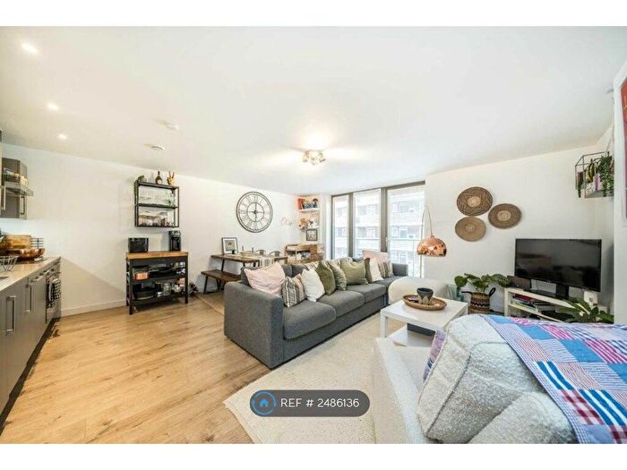 1 Bedroom Flat To Rent In Frampton Park Road, London, E9
