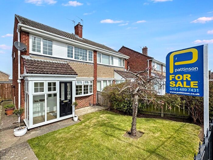 3 Bedroom Semi-Detached House For Sale In Durham Drive, Fellgate Estate, Jarrow, Tyne And Wear, NE32