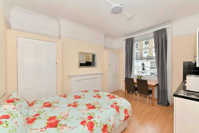 Studio To Rent In Oakley Street, London, SW3