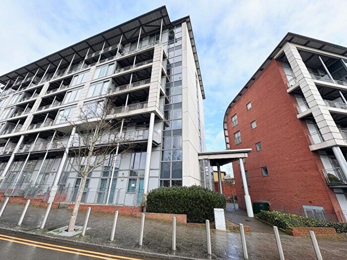2 Bedroom Apartment To Rent In Mason Way, Birmingham, B15