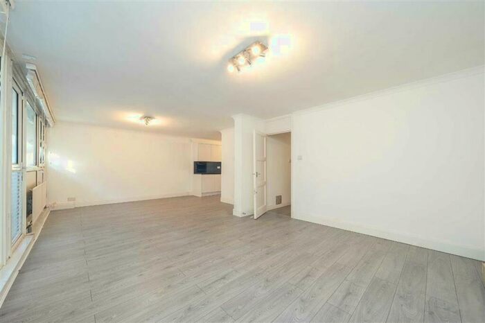 3 Bedroom Flat To Rent In Finborough Road, South Kensington, SW10
