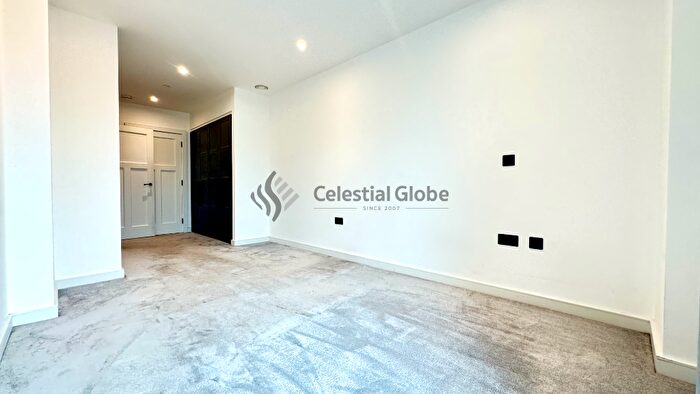 2 Bedroom Apartment To Rent In Heritage Walk, Kingston Upon Thames, Surrey, KT1