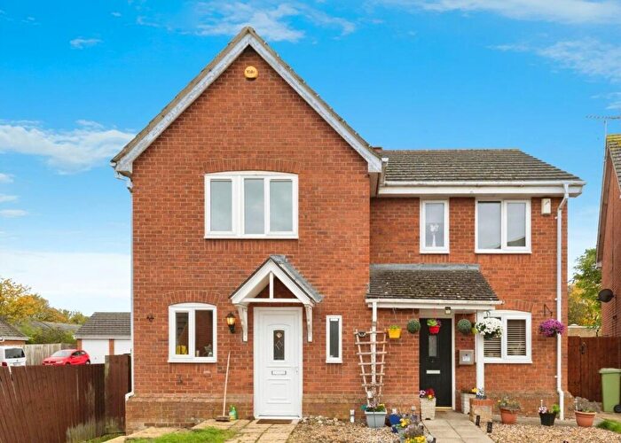 2 Bedroom Semi Detached House For Sale In Oriel Close, Wolverton, Milton Keynes, MK12