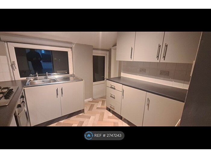 3 Bedroom Terraced House To Rent In Edmondstown Road, Tonypandy, CF40