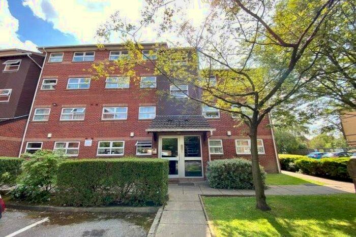 2 Bedroom Property To Rent In Wilbraham Road, Manchester, M14