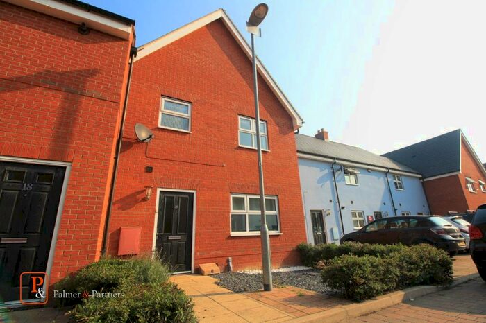 3 Bedroom Terraced House To Rent In Peache Road, Colchester, Essex, CO1