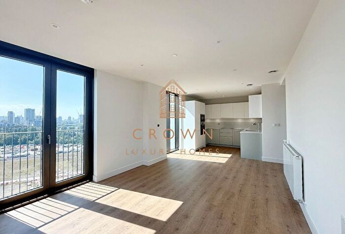 2 Bedroom Flat To Rent In Menara Point, Twelvetrees Park, E16