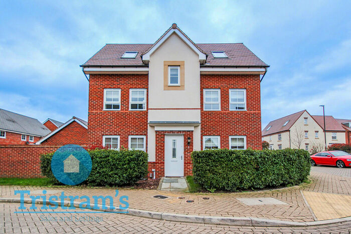 4 Bedroom Detached House To Rent In Trent Way, Mickleover, DE3