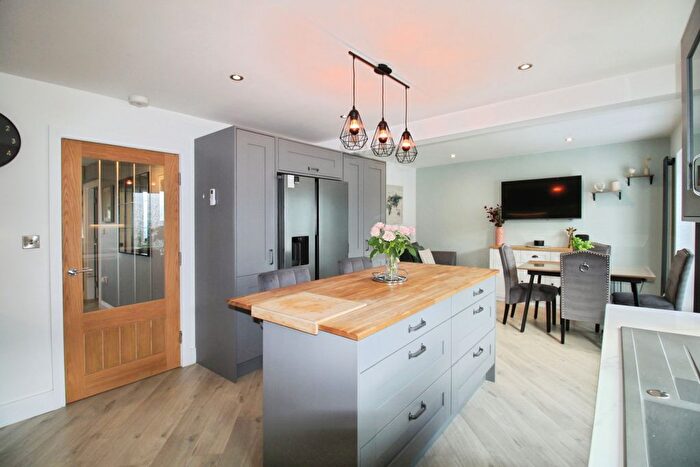 3 Bedroom End Of Terrace House For Sale In Chaloners Road, Dringhouses, York, YO24