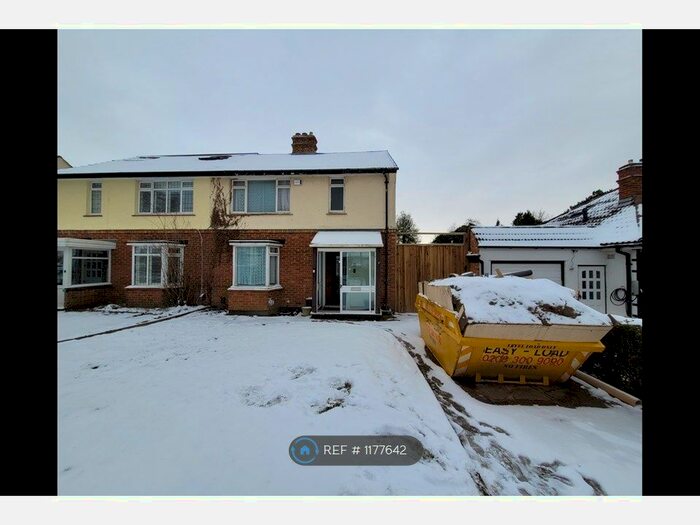 3 Bedroom Semi-Detached House To Rent In Springfield Gardens, Bromley BR1