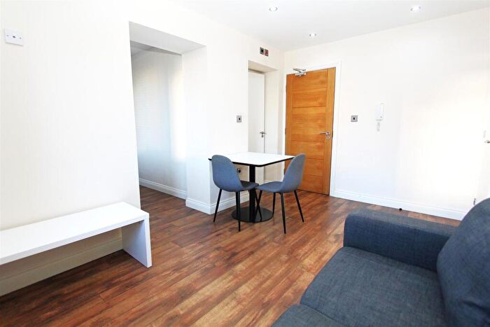 1 Bedroom Flat To Rent In Brunswick Court, Leeds, LS2