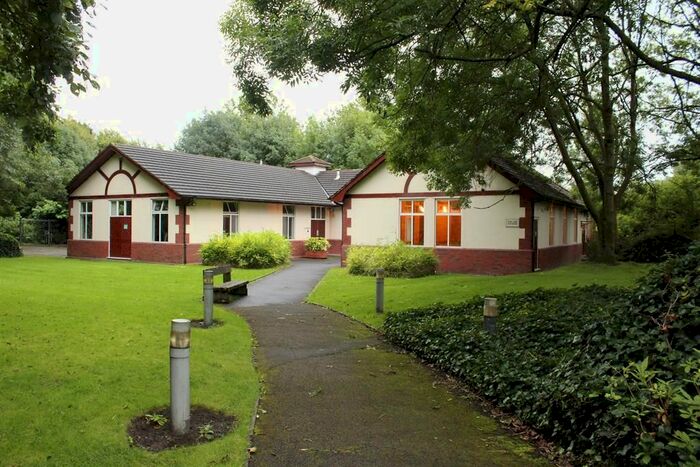 1 Bedroom Flat To Rent In Tilehurst Court, Kersal Way, Salford, M7