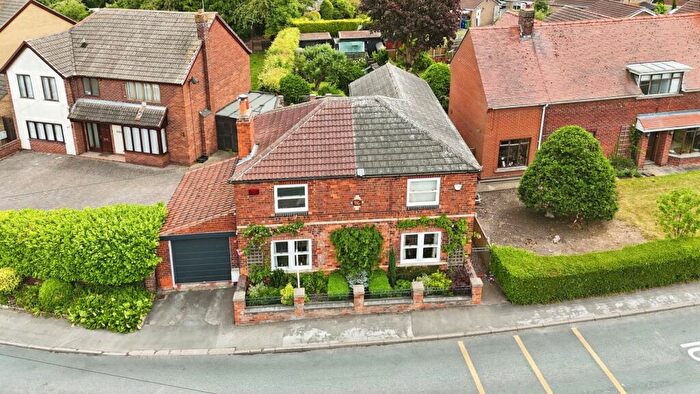 4 Bedroom Detached House For Sale In Chapel Cottages, Burstwick, Hull, East Riding Of Yorkshire, HU12