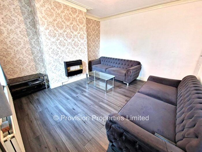 2 Bedroom Terraced House To Rent In Quarry Street, Woodhouse, Leeds, LS6