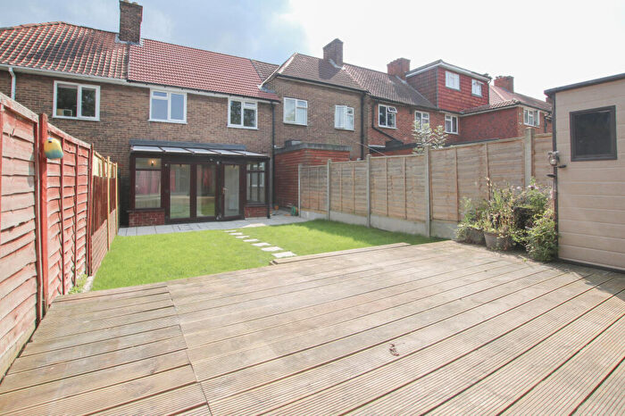 3 Bedroom Terraced House To Rent In Chandler Court, Surrey, KT5
