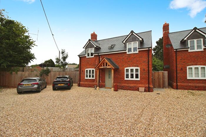 4 Bedroom Detached House To Rent In South Marston, Swindon, SN3