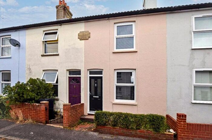 3 Bedroom Terraced House To Rent In Littlefield Road, Alton, Hampshire, GU34