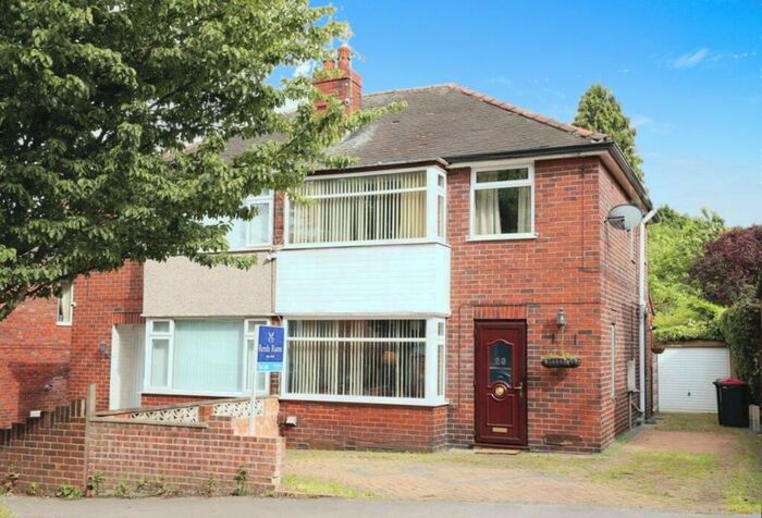 3 Bedroom Semi-Detached House To Rent In Rencliffe Avenue, Rotherham, South Yorkshire, S60