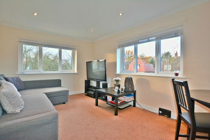 1 Bedroom Flat To Rent In Longs Way, Wokingham, RG40