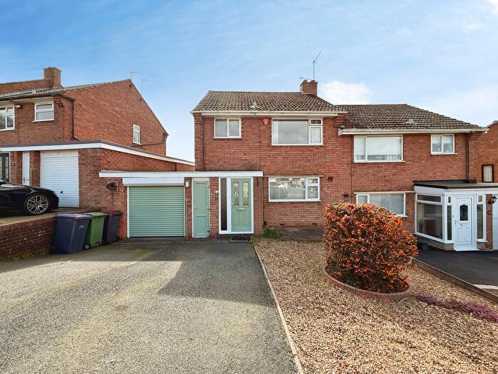 3 Bedroom Semi Detached House For Sale In Woodside Road, Ketley, Telford, TF1