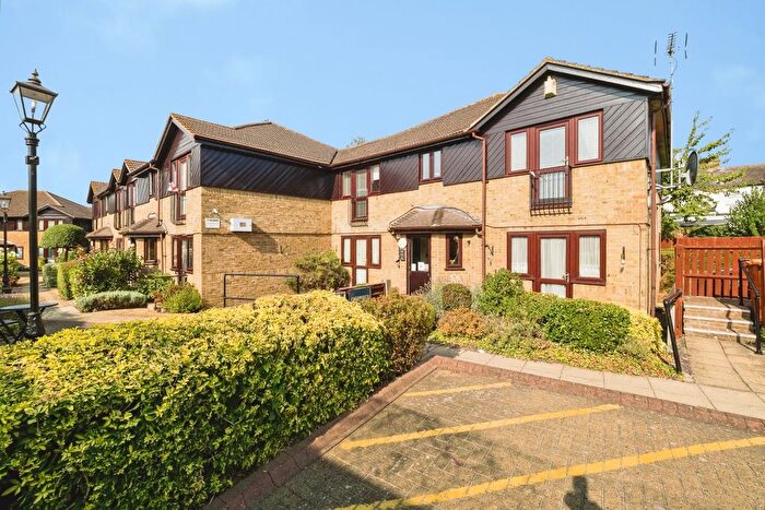 1 Bedroom Flat For Sale In Chapel Lodge, Upminster Road South, Rainham, RM13