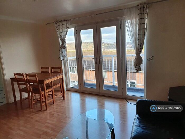 2 Bedroom Flat To Rent In Burns Road, Sheffield, S6