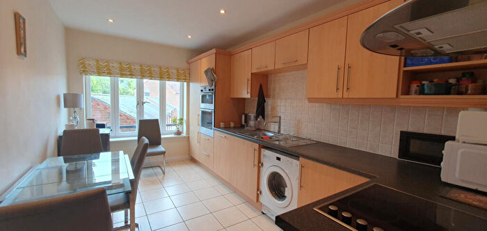 3 Bedroom Flat To Rent In Downton, SP5