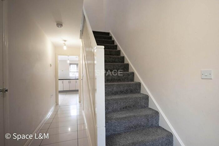 4 Bedroom Terraced House To Rent In Regis Park Road, Reading, Berkshire, RG6