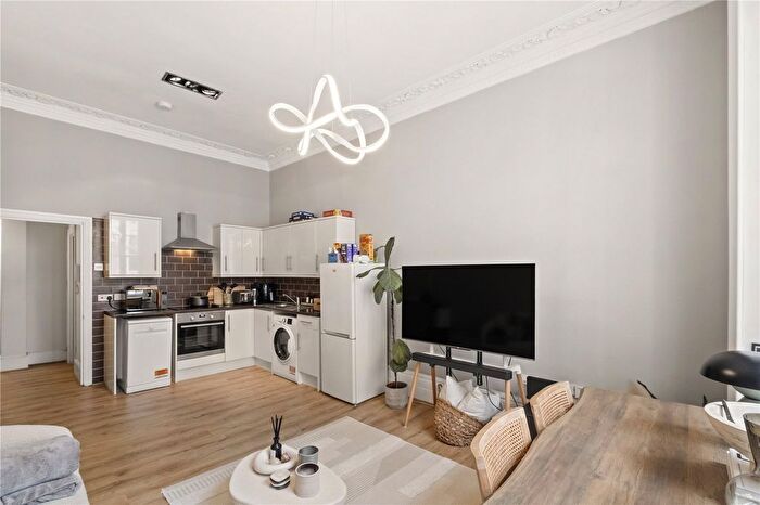 2 Bedroom Flat To Rent In Devonshire Terrace, London, W2