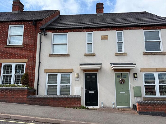 3 Bedroom Town House For Sale In Majestic Place, Swadlincote, Derbyshire, DE11