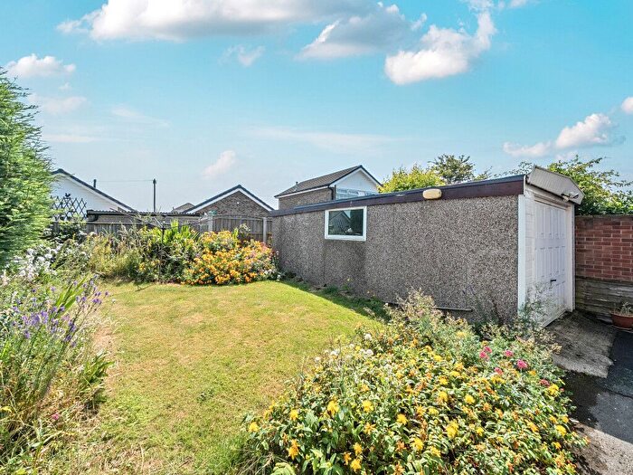 3 Bedroom Semi-detached House For Sale In Ashley Close, Wrenthorpe, Wakefield, West Yorkshire, WF2