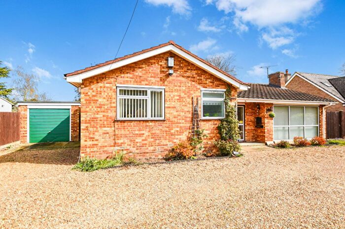 3 Bedroom Detached Bungalow For Sale In Mill Lane, Little Paxton, PE19