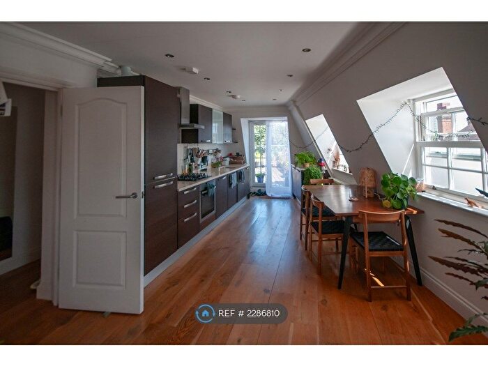 2 Bedroom Flat To Rent In Queens Crescent, London, NW5