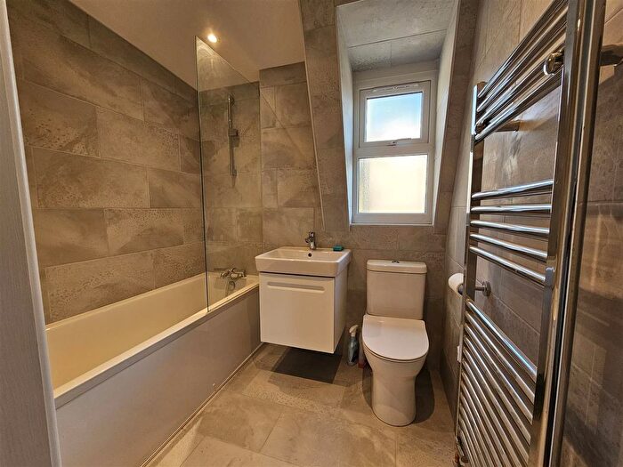 1 Bedroom Property To Rent In Frinton Mews, Ilford, IG2