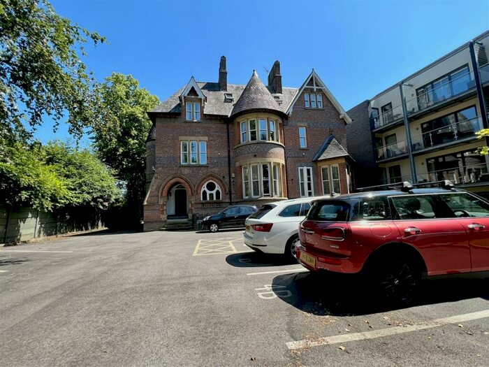 3 Bedroom Apartment To Rent In Apt Binswood Hall, Wilmslow Road, Didsbury, M20