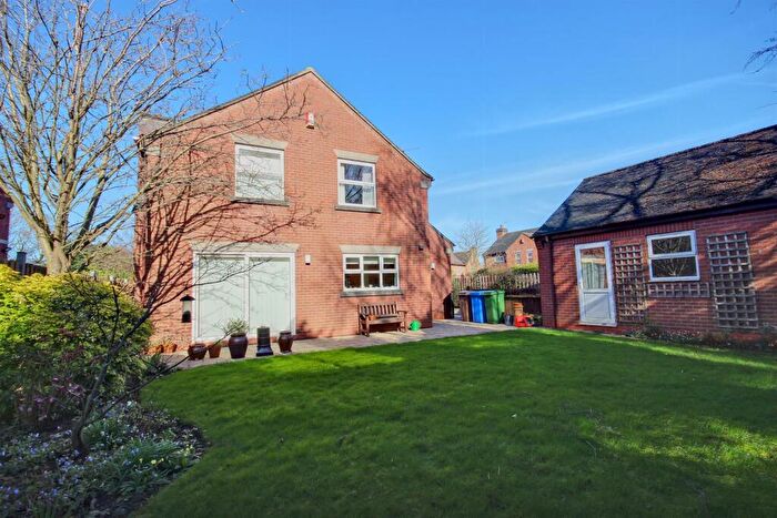 4 Bedroom Detached House For Sale In Fairlawn, Beverley, HU17