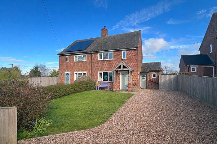 2 Bedroom Semi Detached House For Sale In Princes Close, Chilton, HP18