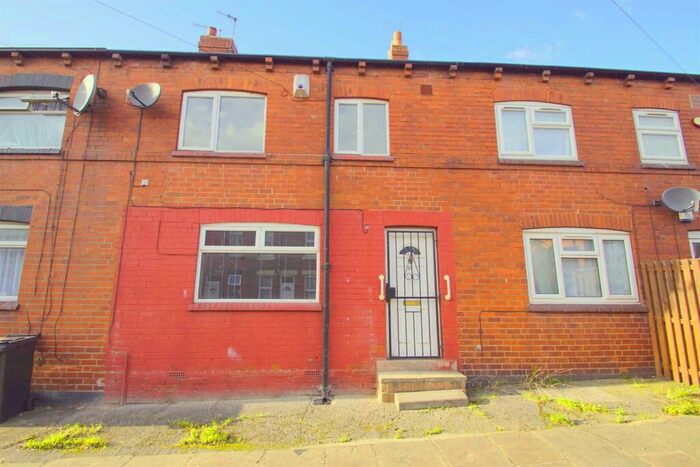 3 Bedroom Terraced House To Rent In Glensdale Street, Leeds, LS9