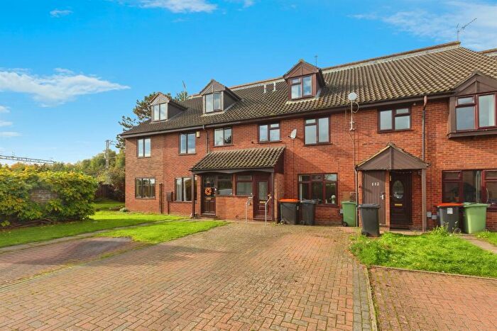 2 Bedroom Terraced House For Sale In Wyngates, Leighton Buzzard, LU7