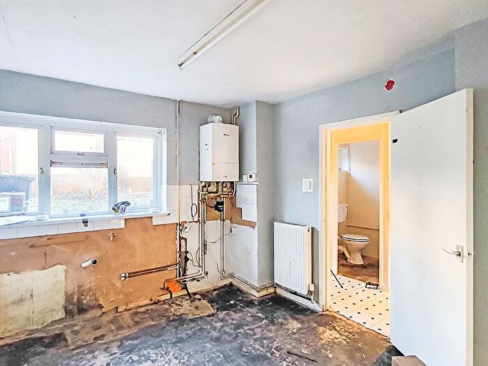 3 Bedroom Terraced House For Sale In Wentworth Road, Yeovil, BA21