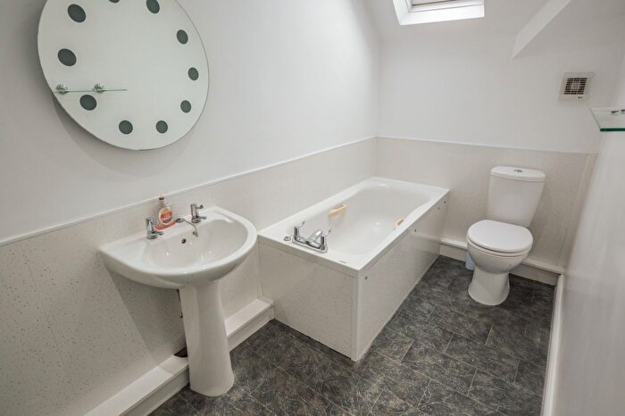 3 Bedroom Terraced House For Sale In Lawrence Road, Broadheath, Altrincham, WA14