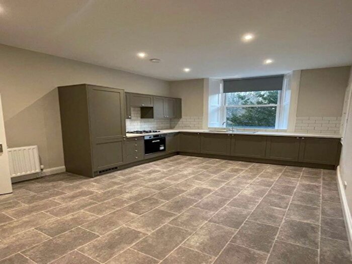 2 Bedroom Flat To Rent In Melville Terrace, Edinburgh, EH9