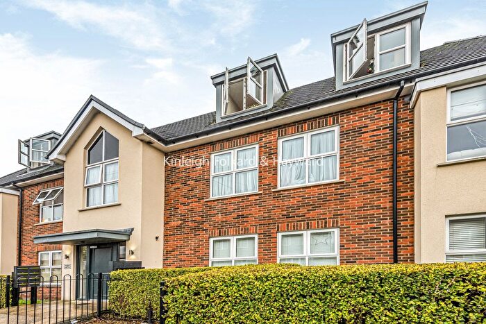 3 Bedroom Flat For Sale In Lancaster Road, Barnet, EN4