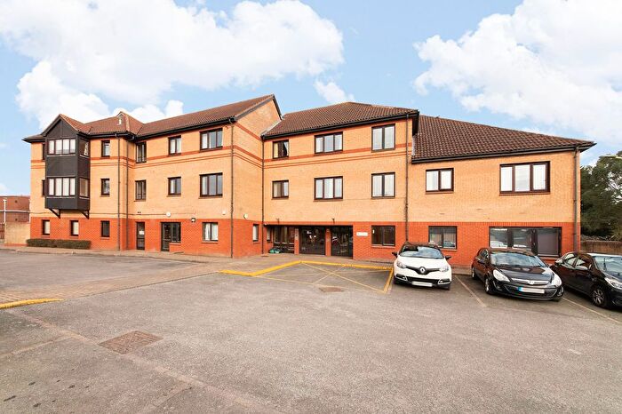 1 Bedroom Flat For Sale In Fairacres Road, Didcot, OX11