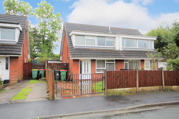 3 Bedroom Semi-Detached House To Rent In Sandy Croft, Preston, PR2